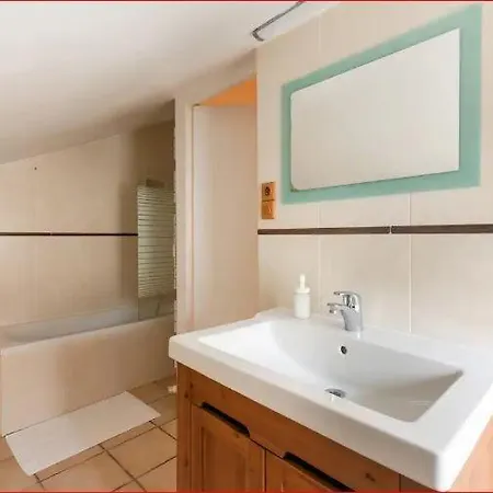 Holiday home Jolie Et Charmante Maison Proche Disneyland Paris *
